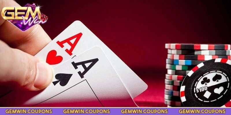 Một ván tối đa bốn tay, tối thiểu hai tay